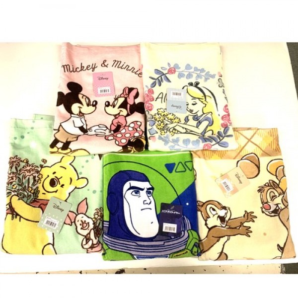【Disney国内ライセンス】ディズニー　バスタオル